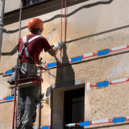 Peinture façade : changez l'apparence de votre maison avec une nouvelle couleur éclatante Le Chambon-Feugerolles